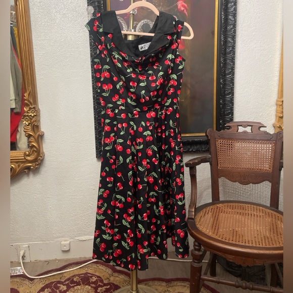 π Hell Bunny Vixen Cherry Print Dress β Size Small (NWOT Without Tag) - Picture 3 of 9